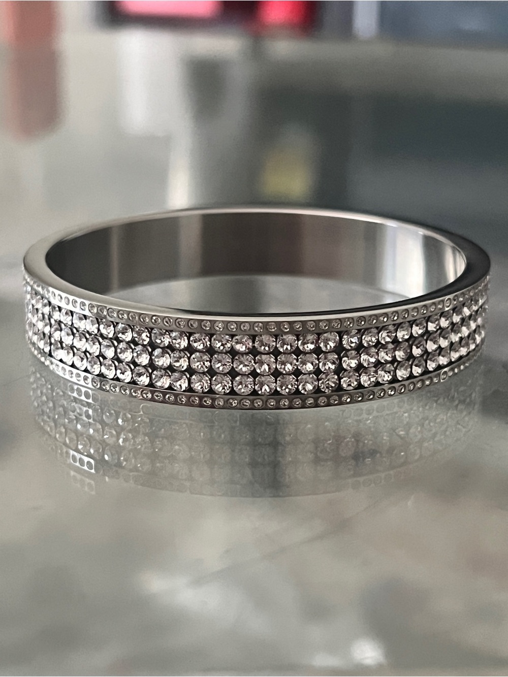 NWOB Swarovski Crystal Pavé Silver Bangle Bracelet - Size M - Picture 5 of 6
